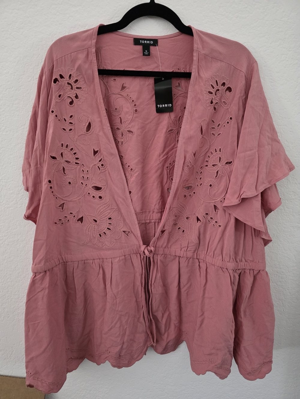 NWT Torrid Eyelet Challis Tie Front Top - Picture 5 of 9